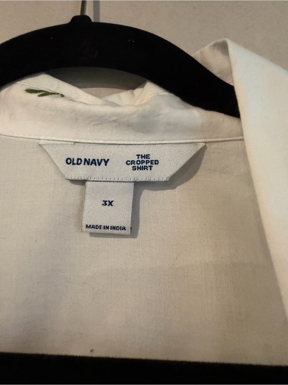 Old Navy Men's Off-White Cropped Button-Down Shirt - 3X
